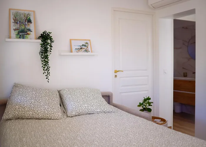 Maisonnette Vue Mer Au Pradet